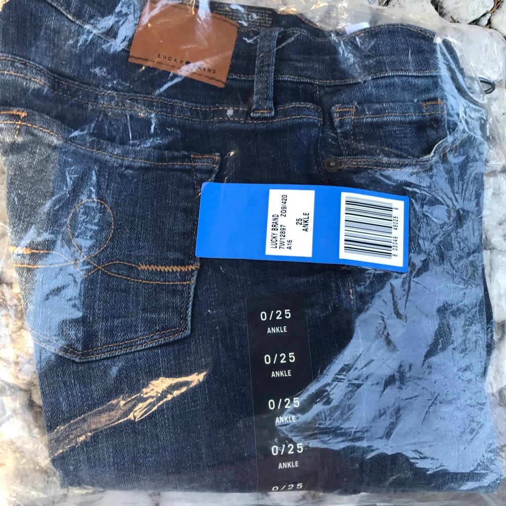 Lucky Brand Sofia Boot jeans - Picture 5 of 5